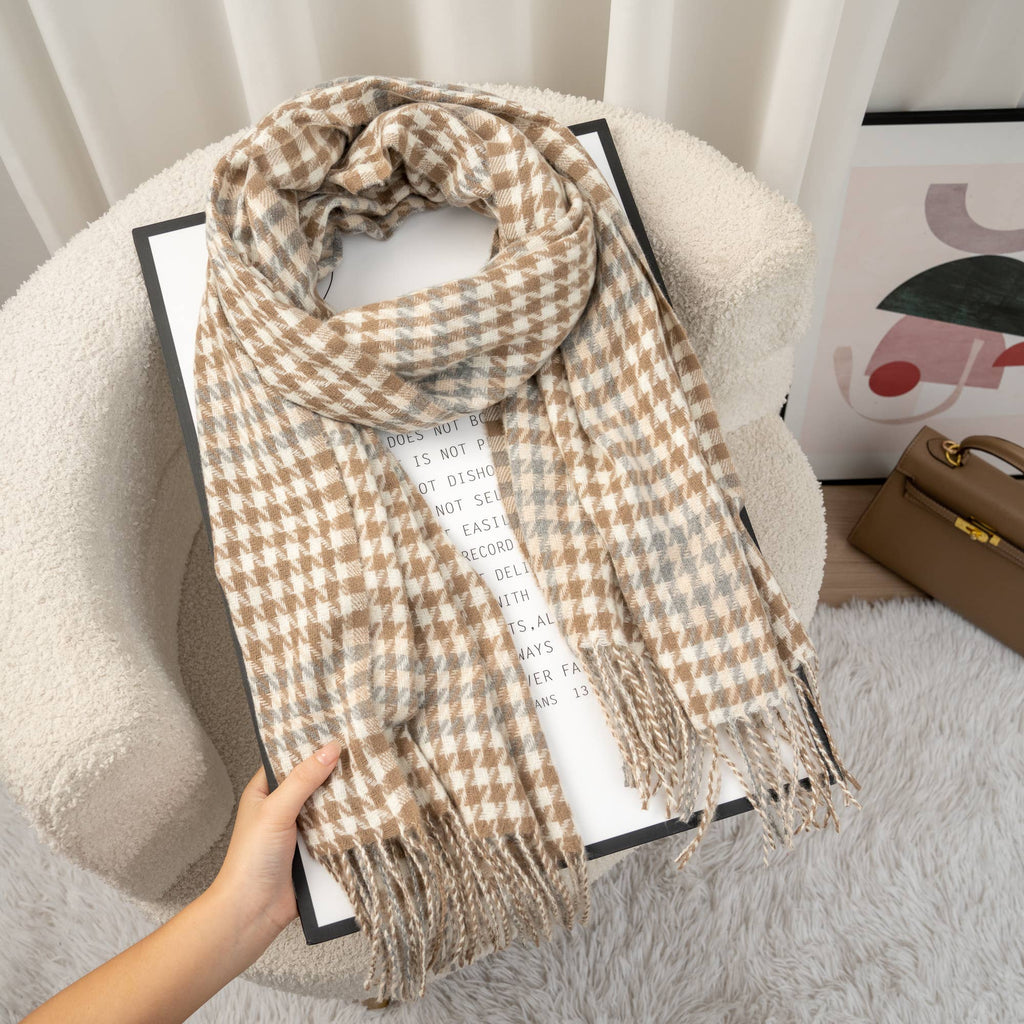 Zwart-wit-ecru geruite sjaal voor dames, elegant en zacht: Ecru