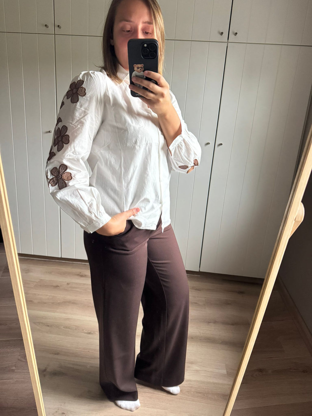 Wit hemd met bloemen