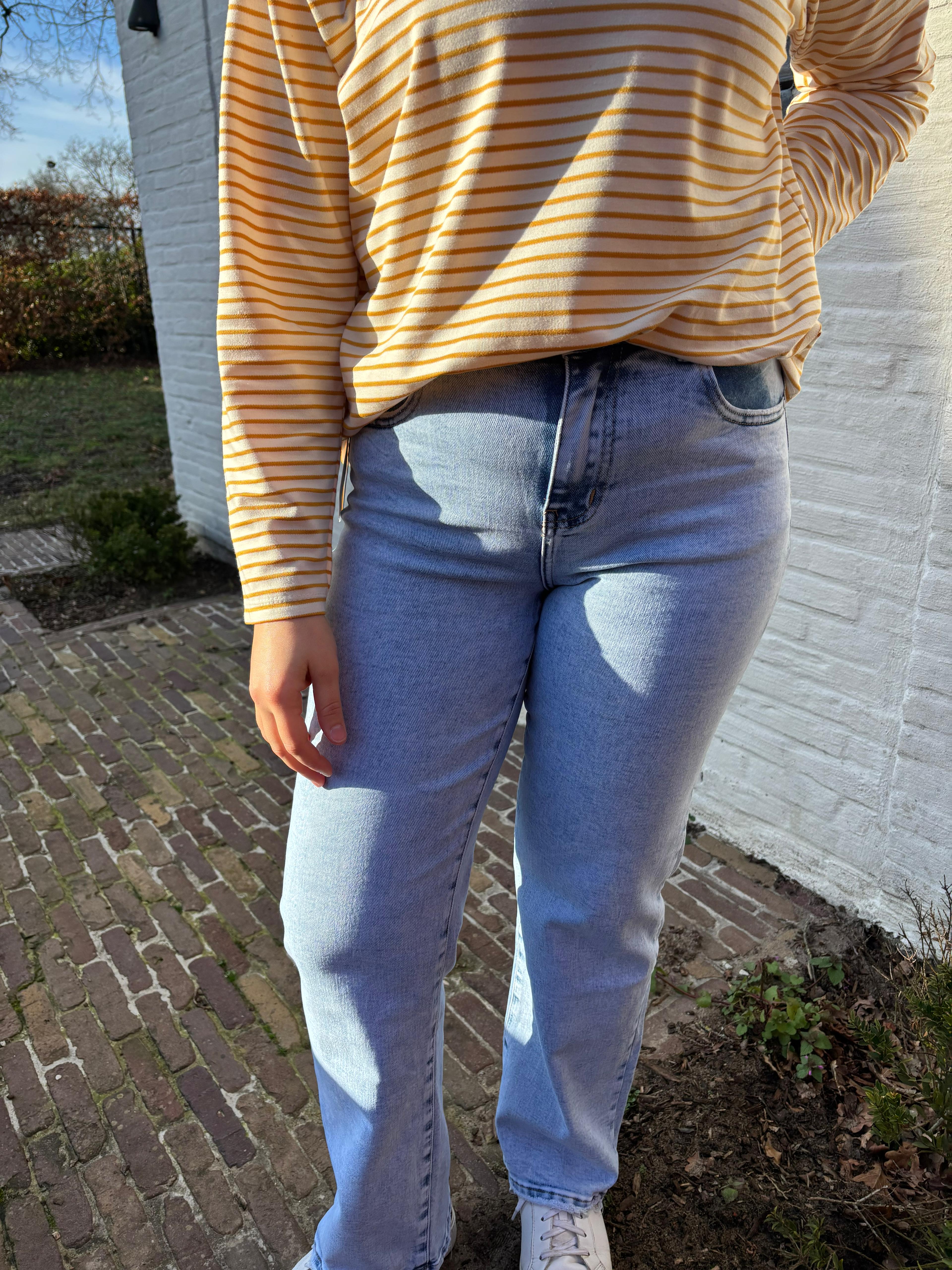 Mira Jeans